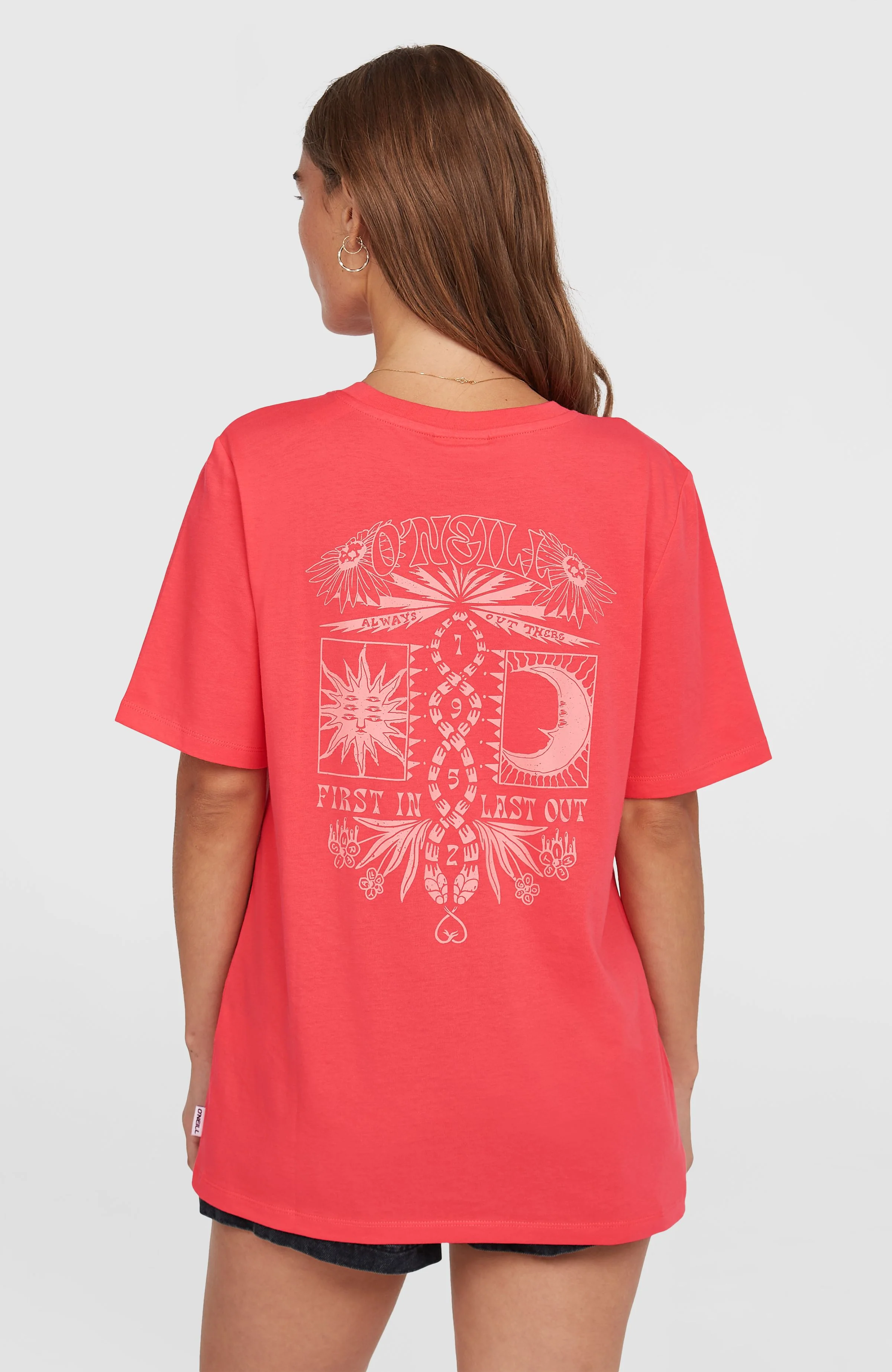 Summer Must Haves Graphic T-Shirt | Froly - Image 3